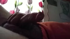 Abspielen Solo und erwischt zu Hause masturbieren - ungeschnittenes Solo -Masturbation