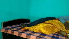 Reproducir Sensuales hermanastra y hermanastro participan en intenso sexo duro con voz hindi