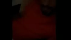 Reproduzir Um ultraje da qualidade do ensino médio, saeed al-bouishi da Líbia, ela bops na câmera de televisão.