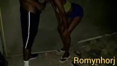 Reproduzir Ganpasso boquete da novinha na casa vacateada favela do rio