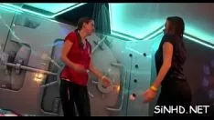 تشغيل Strencircle up hotties وكتل البرية بالضرورة