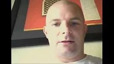 Jouer Une jeune blonde chaude séduit son beau sur webcam