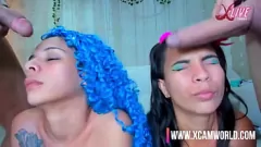 Abspielen Schlampige Deepthroat-Blowjobs von hungrigen Latinas